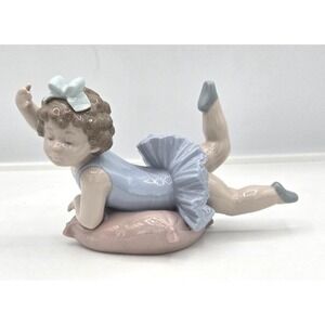Lladro Retired Figurine 5472 Dreaming Ballerina Little Girl‎ on Pillow Glazed